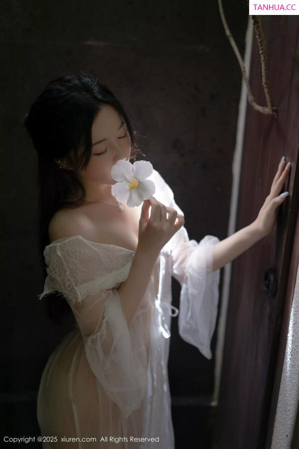 鱼子酱fish  [XiuRen]高清写真图 2025.04.18 No.10173 鱼子酱Fish 轻透连衣裙第71张图片